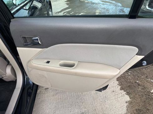 Used 2010 Ford Fusion SE image 12