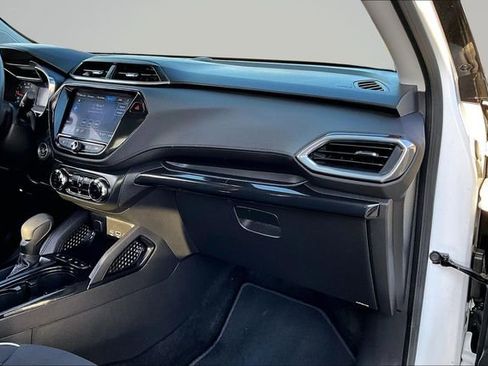 Used 2023 Chevrolet TrailBlazer LT w/ Convenience Package image 25