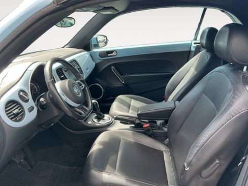 Used 2013 Volkswagen Beetle 2.5 50's Edition FWD image 9