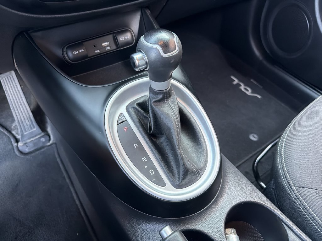 Used 2017 Kia Soul + FWD image 15