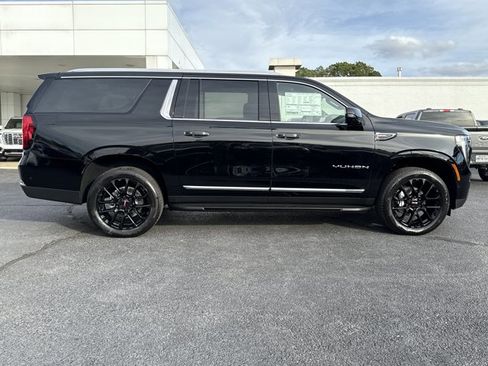 New 2026 GMC Yukon XL Elevation image 2