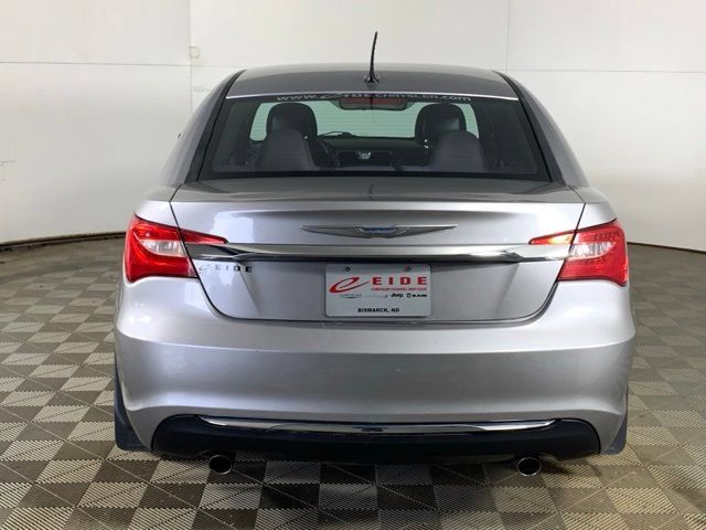 Used 2013 Chrysler 200 LX FWD image 11