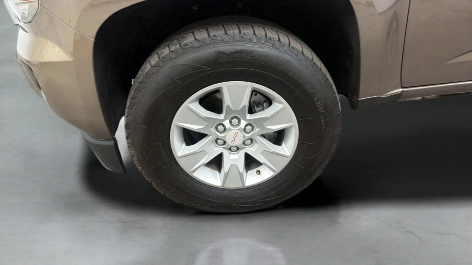 Used 2016 GMC Canyon SLE AWD/4WD image 28