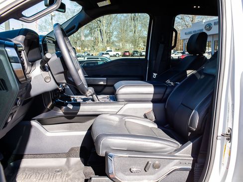 Used 2022 Ford F150 Lariat w/ Equipment Group 502A High image 16