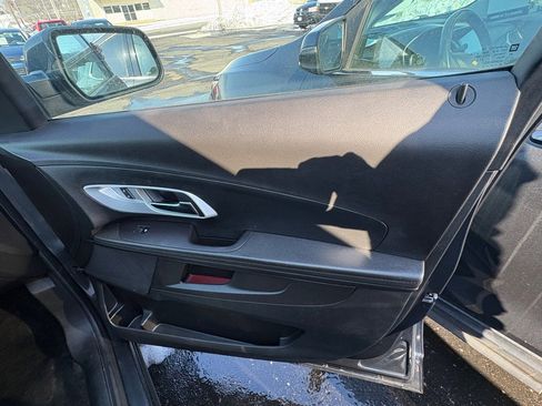 Used 2017 Chevrolet Equinox LT w/ Convenience Package image 15