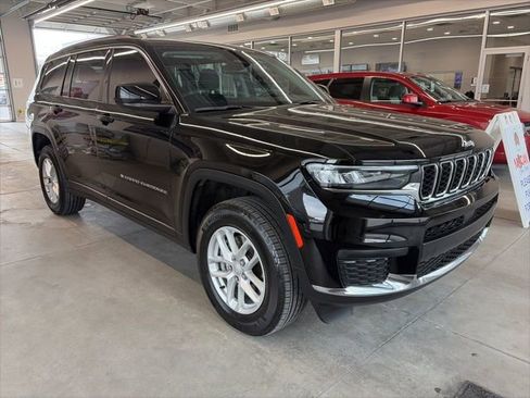 Used 2023 Jeep Grand Cherokee L Laredo w/ Luxury Tech Group I image 3