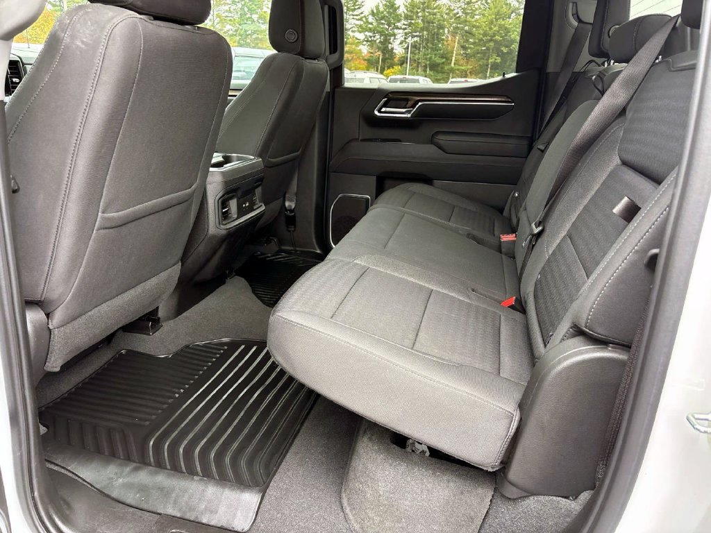 Used 2023 Chevrolet Silverado 1500 RST AWD/4WD image 13