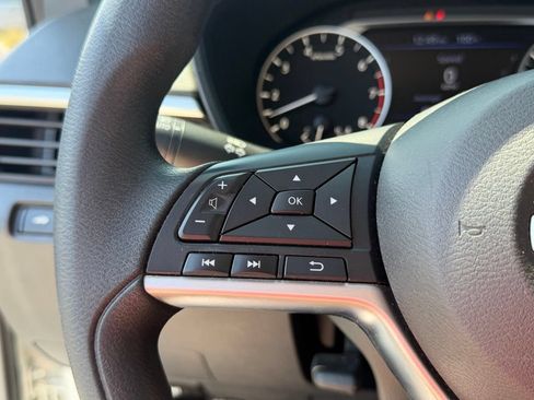 Used 2020 Nissan Altima 2.5 S FWD image 18