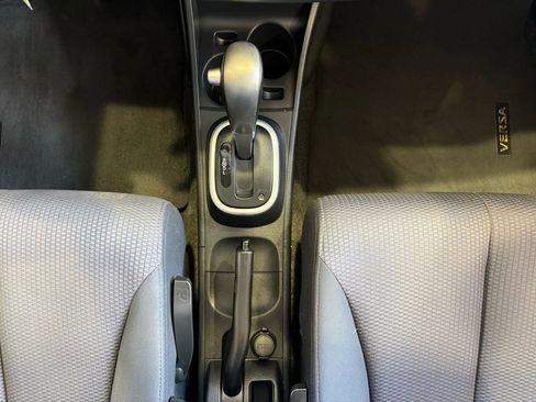Used 2009 Nissan Versa SL image 18