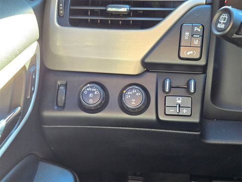 Used 2015 GMC Yukon Denali w/ Open Road Package image 61