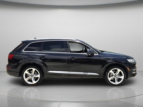 Used 2019 Audi Q7 3.0T Prestige w/ Prestige Package AWD/4WD image 3