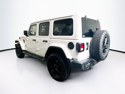 Used 2021 Jeep Wrangler Unlimited Sahara image 5