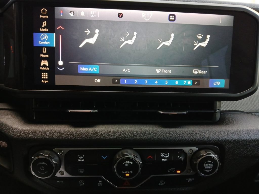Used 2024 Jeep Wrangler Unlimited Sport AWD/4WD image 4