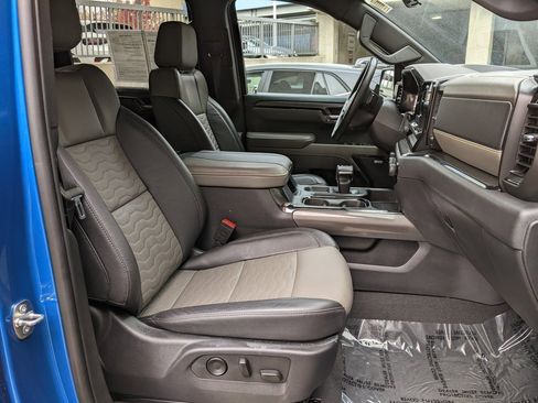 Used 2023 Chevrolet Silverado 1500 ZR2 w/ Technology Package image 23