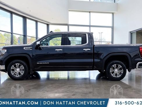 Used 2025 GMC Sierra 1500 SLT AWD/4WD image 2