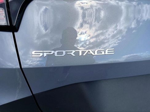 Used 2023 Kia Sportage EX image 24