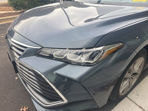 Used 2019 Toyota Avalon XLE image 10