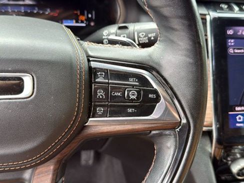 Certified 2021 Jeep Grand Cherokee L Summit w/ MOPAR Finishing Package AWD/4WD image 17