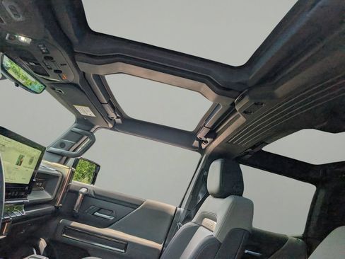 Used 2024 GMC Hummer EV 3X w/ Extreme Off-Road Package AWD/4WD image 18