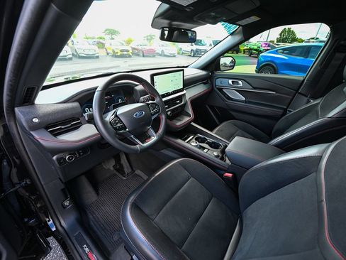 Certified 2025 Ford Explorer ST AWD/4WD image 19