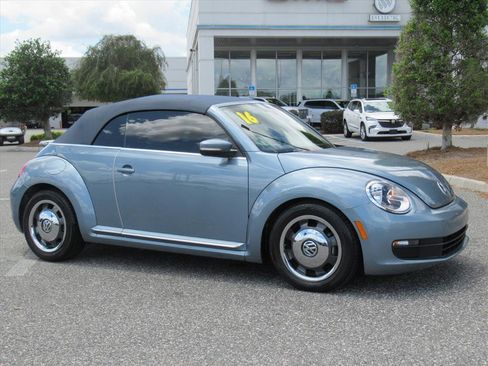 Used 2016 Volkswagen Beetle 1.8T Denim FWD image 2