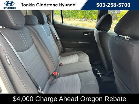 Used 2025 Nissan Leaf S FWD image 17
