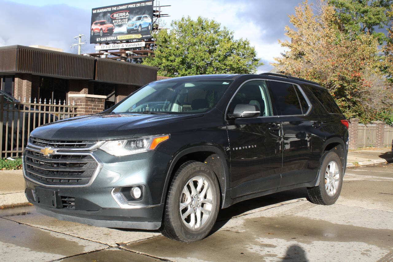 Used 2019 Chevrolet Traverse LT FWD image 2