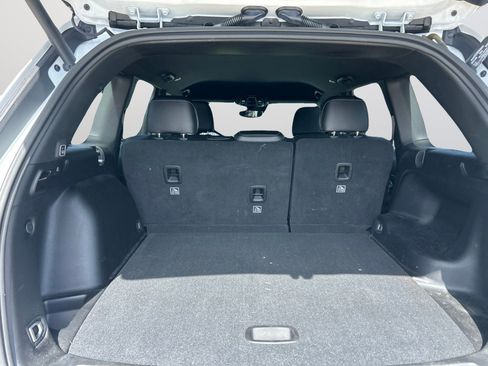 Certified 2024 Jeep Grand Cherokee Altitude RWD image 36