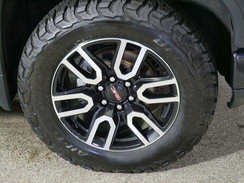 Certified 2022 GMC Sierra 1500 AT4 w/ AT4 Premium Package AWD/4WD image 15