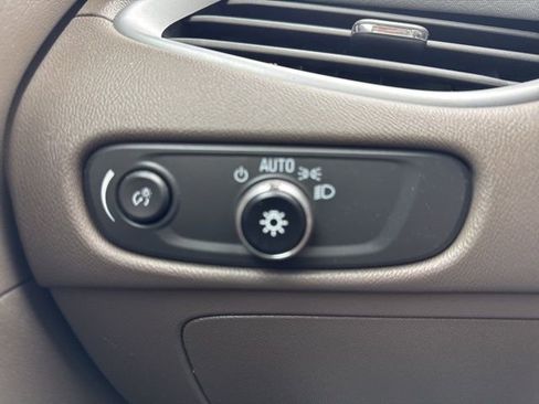Used 2023 Chevrolet Malibu LT FWD image 14