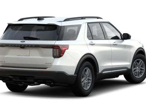 New 2025 Ford Explorer Active image 16