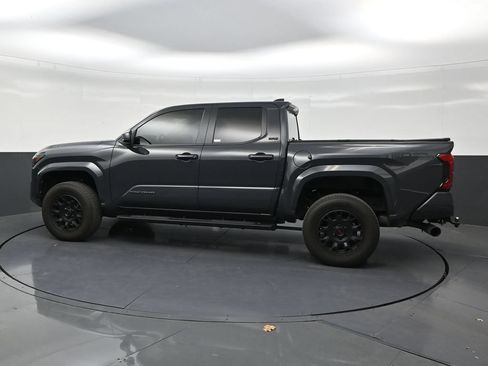 Used 2024 Toyota Tacoma SR5 RWD image 2