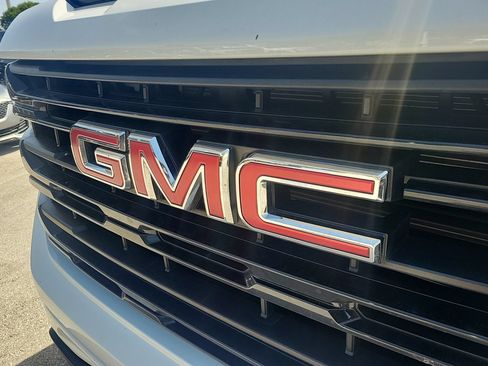 Used 2023 GMC Sierra 1500 Elevation RWD image 6