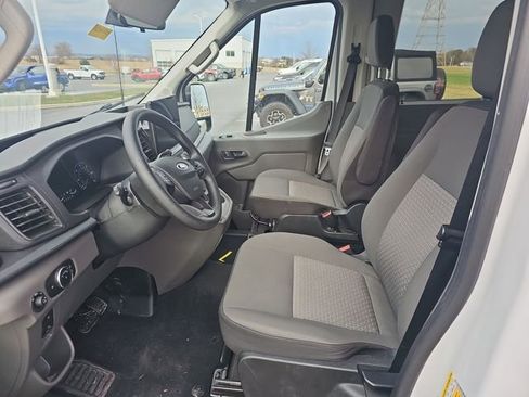 Used 2024 Ford Transit 350 XLT image 43