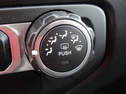 Used 2019 Jeep Wrangler Sport AWD/4WD image 25