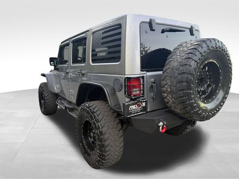 Used 2017 Jeep Wrangler Unlimited Rubicon AWD/4WD image 4
