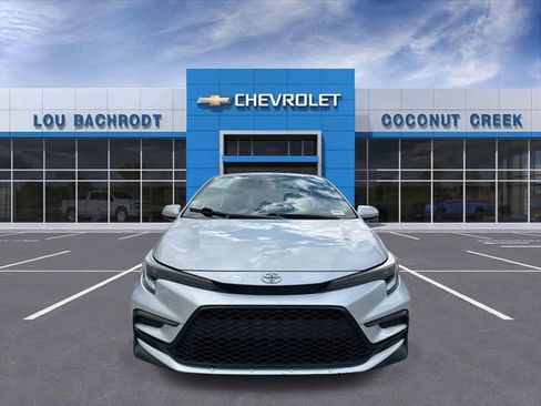 Used 2023 Toyota Corolla SE image 3