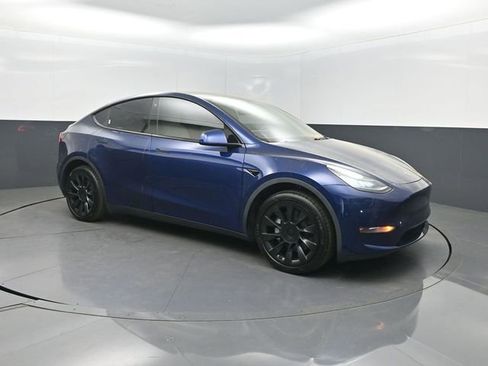 Used 2020 Tesla Model Y Long Range image 29