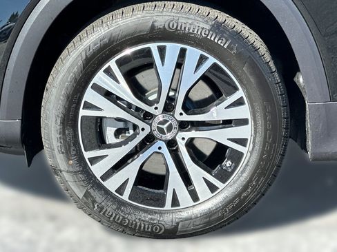 Used 2026 Mercedes-Benz GLB 250 image 11