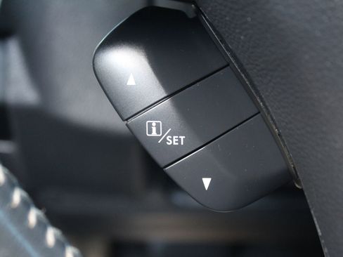 Used 2016 Subaru Forester 2.5i Limited image 26