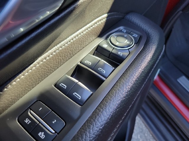 Used 2024 GMC Yukon XL Denali AWD/4WD image 24