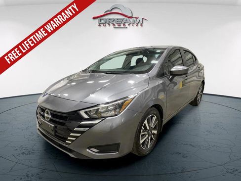 Used 2025 Nissan Versa SV w/ Trunk Package FWD image 4