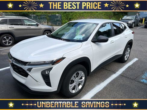 Certified 2024 Chevrolet Trax LS FWD image 1