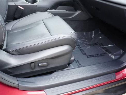 Used 2025 Subaru Outback Touring image 23