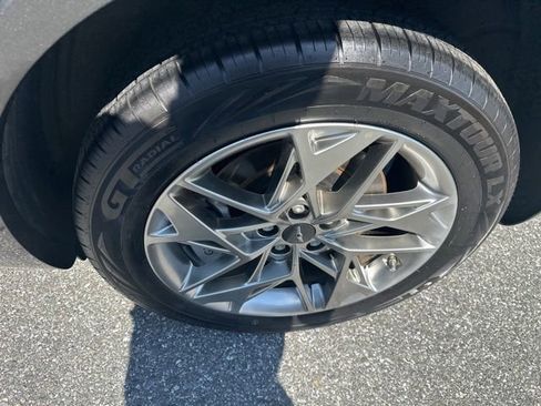 Used 2025 Genesis GV70 2.5T AWD/4WD image 10