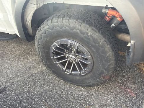 Used 2020 Ford F150 Raptor w/ Equipment Group 802A Luxury image 5