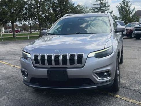 Used 2019 Jeep Cherokee Limited AWD/4WD image 3