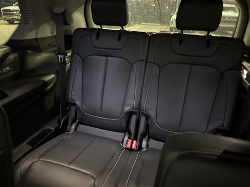 Used 2021 Jeep Grand Cherokee L Limited image 9