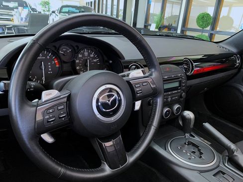 Used 2014 MAZDA MX-5 Miata Club RWD image 9