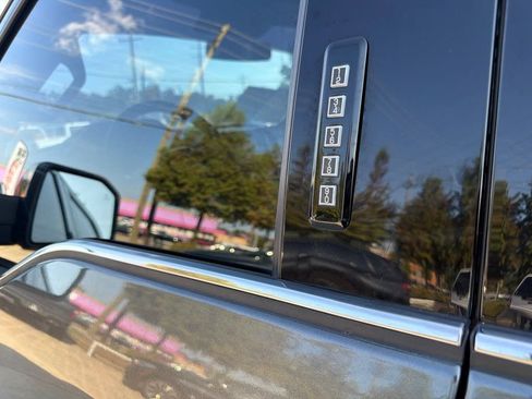 Used 2019 Ford F150 Platinum w/ Equipment Group 701A Luxury AWD/4WD image 42